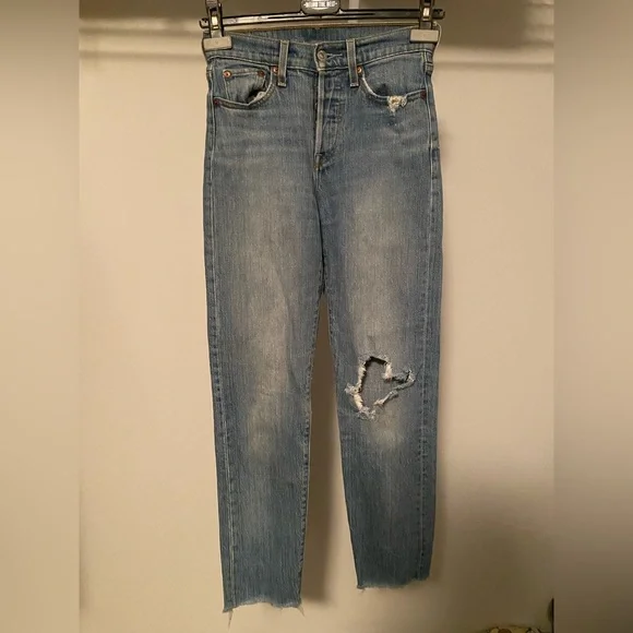 Levi’s Jeans - Picture 1 of 4